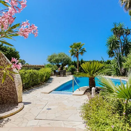Villa 3010 - Schoenes Mediterranes In *